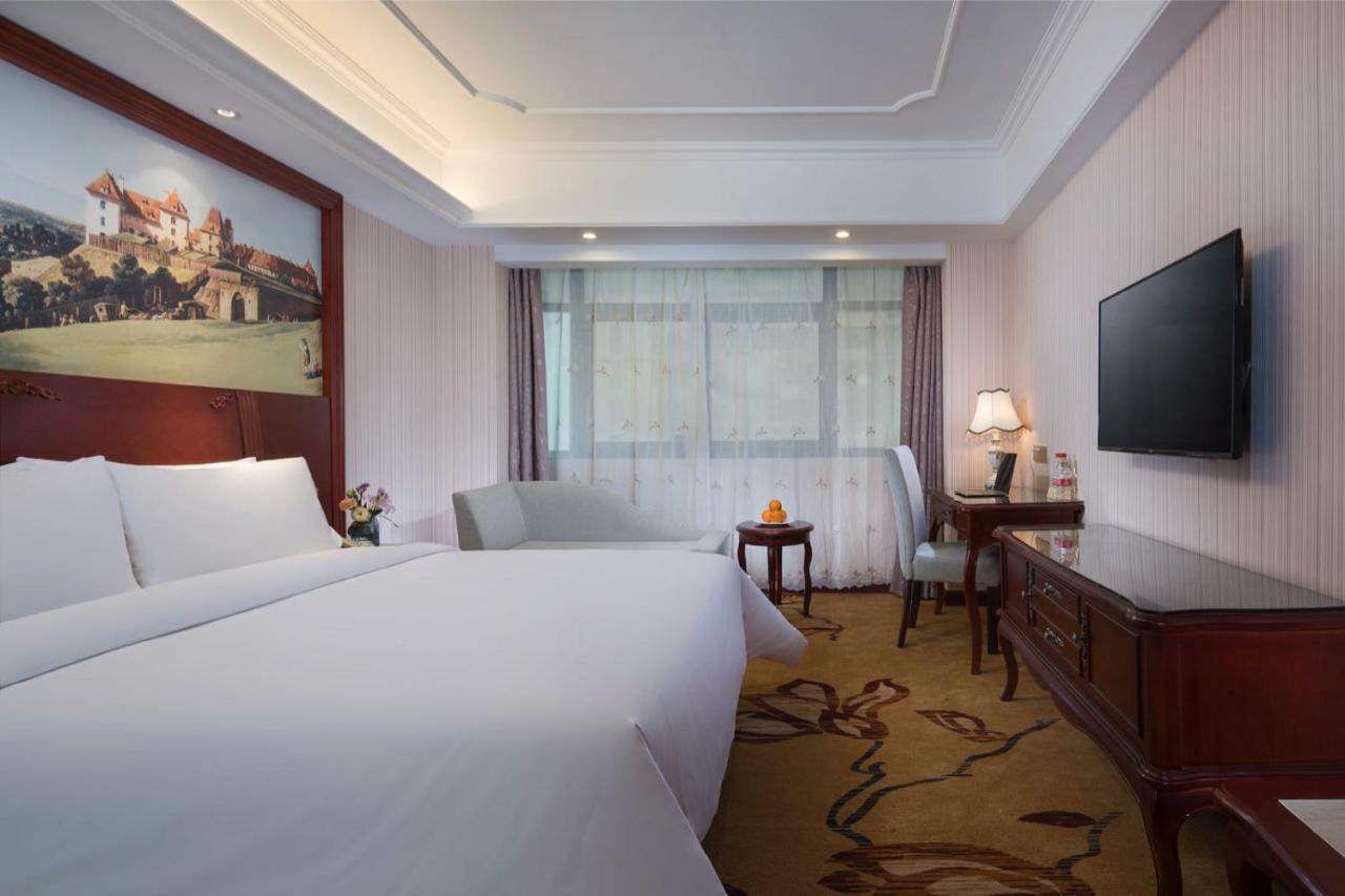 Vienna International Hotel Fenghua Zhongshan Road Exterior photo